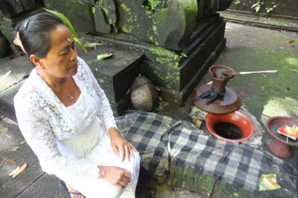 Pura Taman Beji Toya Tabah