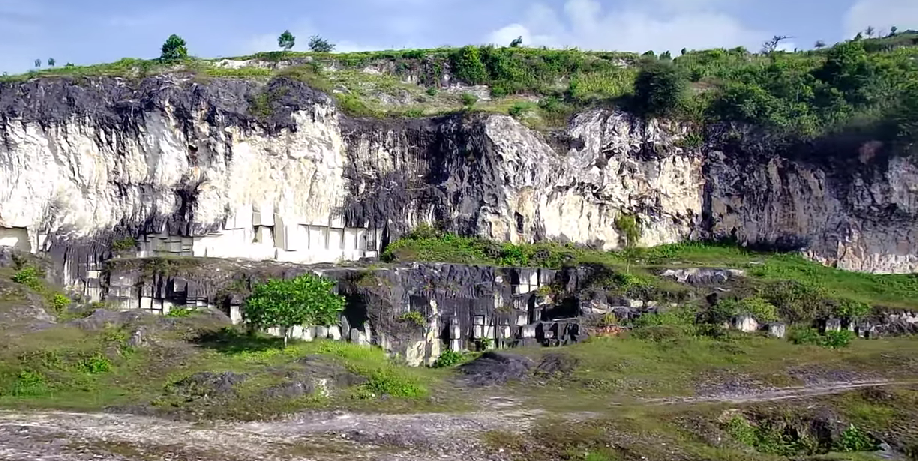 Bukit Kapur yang ada di Tuban, Jawa Timur
