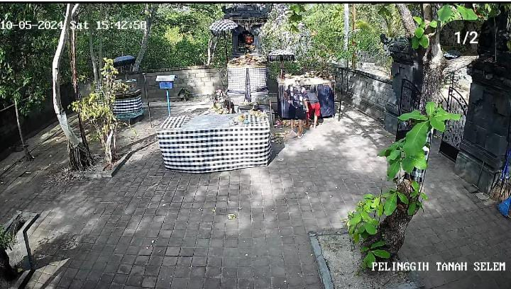 Dua orang pemuda terekam cctv mencuri sesari di Pura Dalem Pangembak