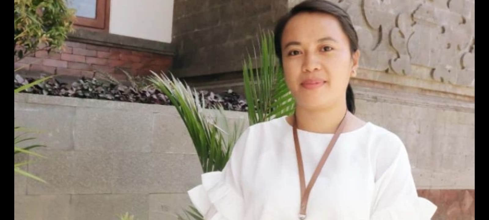 DOSEN : Dosen Filsafat Hindu, STAHN Mpu Kuturan Singaraja, Dr. Ayu Veronika Somawati, M.Fil.H