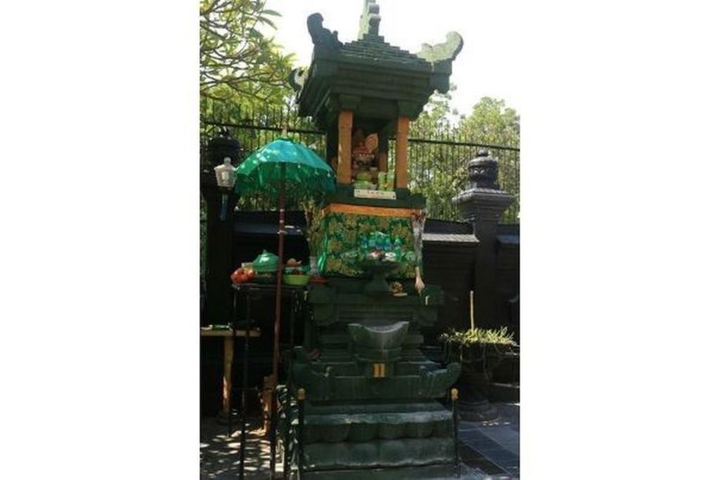 Palinggih di Griya Konco Dwipayana, Denpasar, Bali.