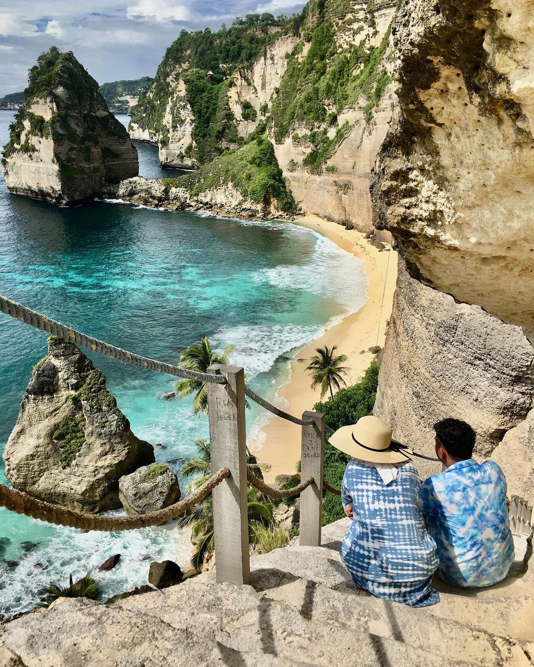 Pemandangan menakjubkan di Atuh Beach, Nusa Penida