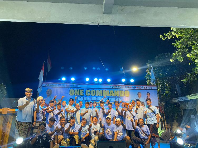 Paslon Suyadinata yang mendapatkan dukungan untuk menang di Pilkada Badung oleh masyarakat Kuta Selatan, Rabu (9/10).