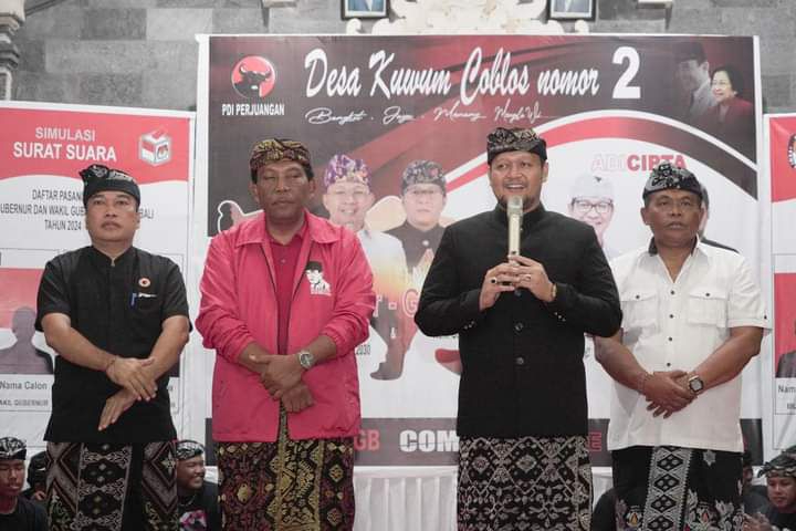 Calon Wakil Bupati Badung Nomor urut 2, I Bagus Alit Sucipta yang disambut antusias warga Desa Kuwum, Mengwi, Rabu (9/10).