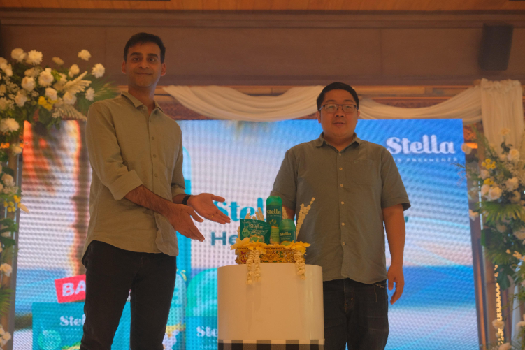Wangi jasmine dari Stella Balinese Jasmine Sensation menghadirkan calming scent khas Bali yang membantu untuk bersantai dan terhubung kembali dengan memori-paling mengesankan dari kedamaian Bali