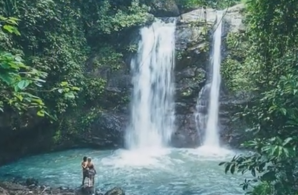 Air Terjun Juwuk Manis di Jembrana