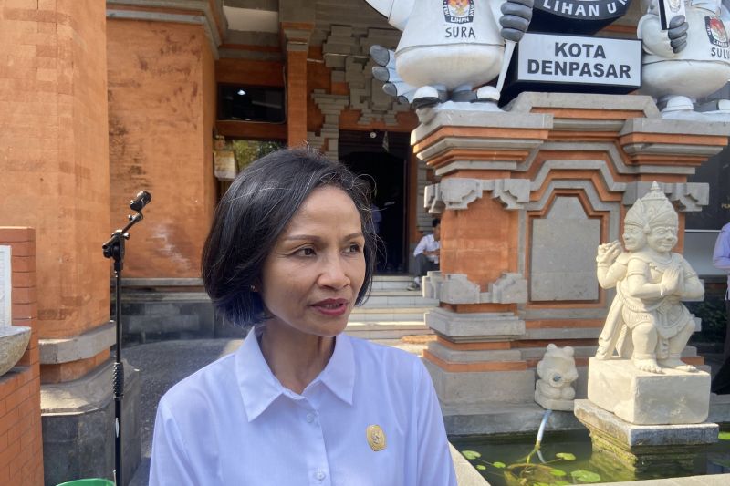 DEBAT: Ketua KPU Denpasar Dewa Ayu Sekar Anggaraeni jelaskan jadwal debat Pilkada yang fokus pada enam tema dan soal jumlah pendukung.