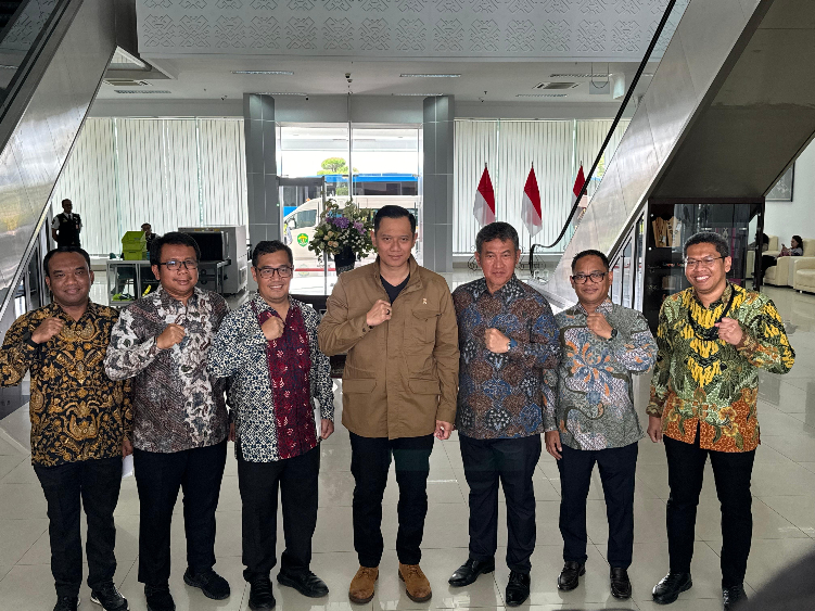 Peresmian dan Penyerahan Sertipikat Istana Negara dan Istana Garuda