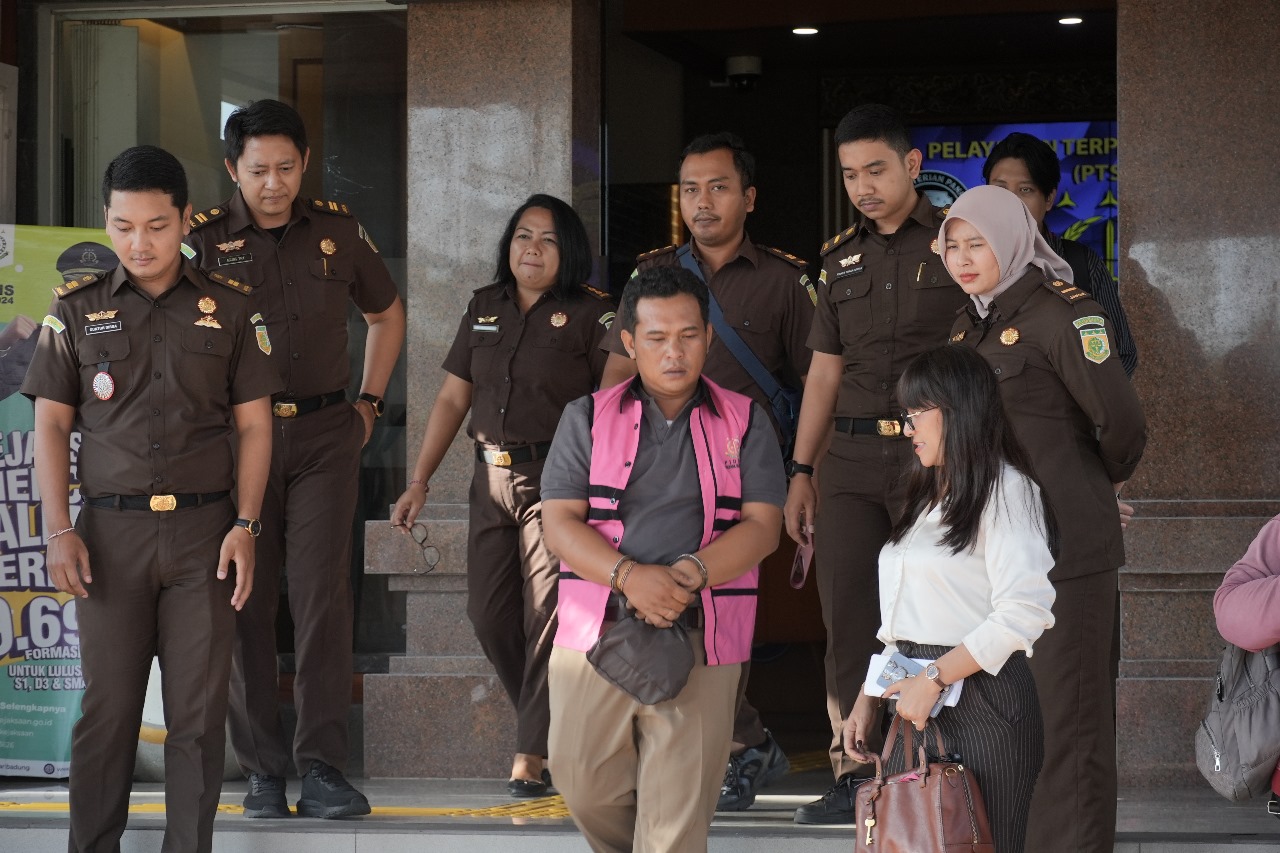 BARU: Staff pembaca meter air inisial NAD jadi tersangka baru kasus korupsi SPAM PDAM Tirtamangutama Badung. (Bali Express/Kejari Badung)