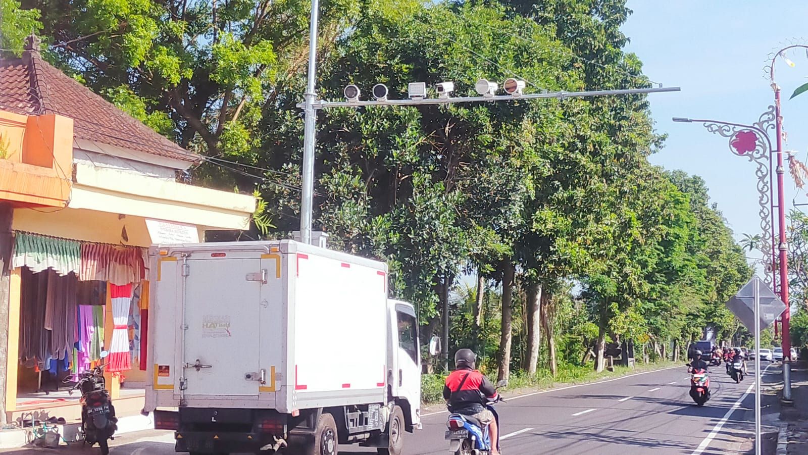 Kamera ETLE di Jalan Merdeka, Keluarahan Bebalang, Kecamatan Bangli, Kabupaten Bangli, Bali.