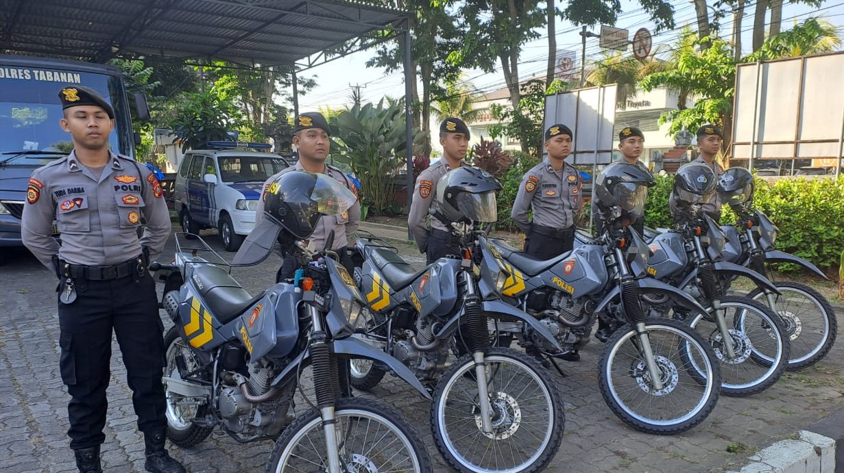 Ape gelar pasukan Operasi Zebra Agung 2024 di Mapolres Tabanan pada Senin (14/10/2024).