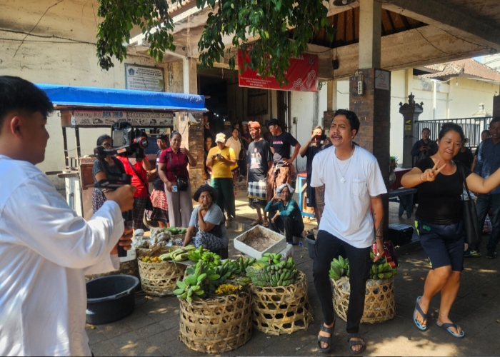 Penyanyi Bagus Wirata saat membuat video klip.