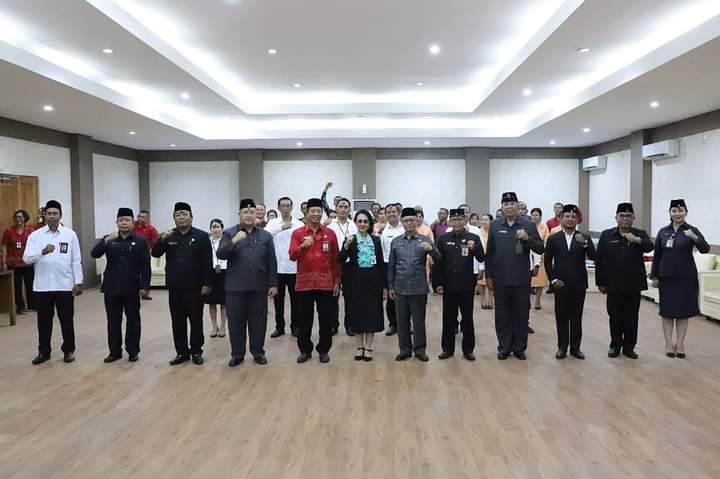 PELANTIKAN : Pelantikan dan pengambilan sumpah jabatan di lingkungan Kantor Wilayah Kementerian Agama Provinsi Bali, Rabu (16/10)