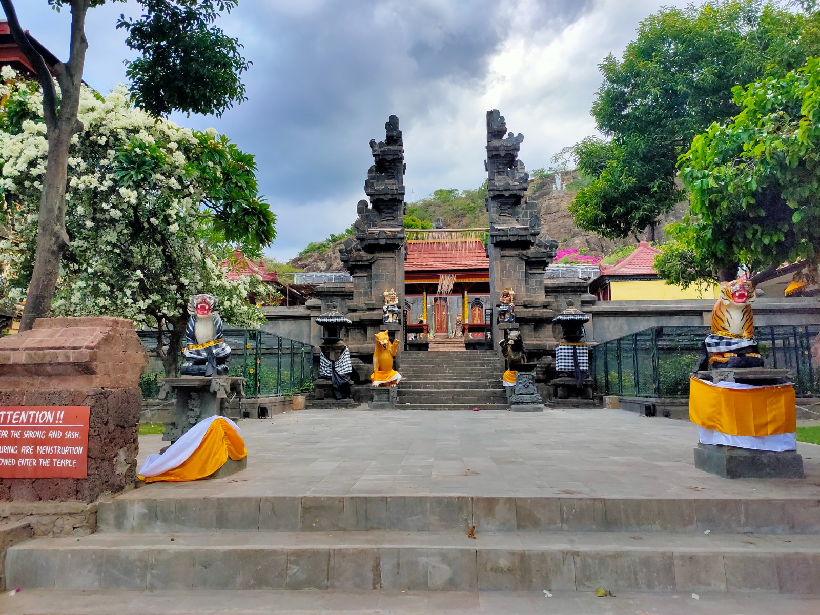 Pura Pulaki di Desa Banyupoh Kecamatan  Gerokgak, Buleleng