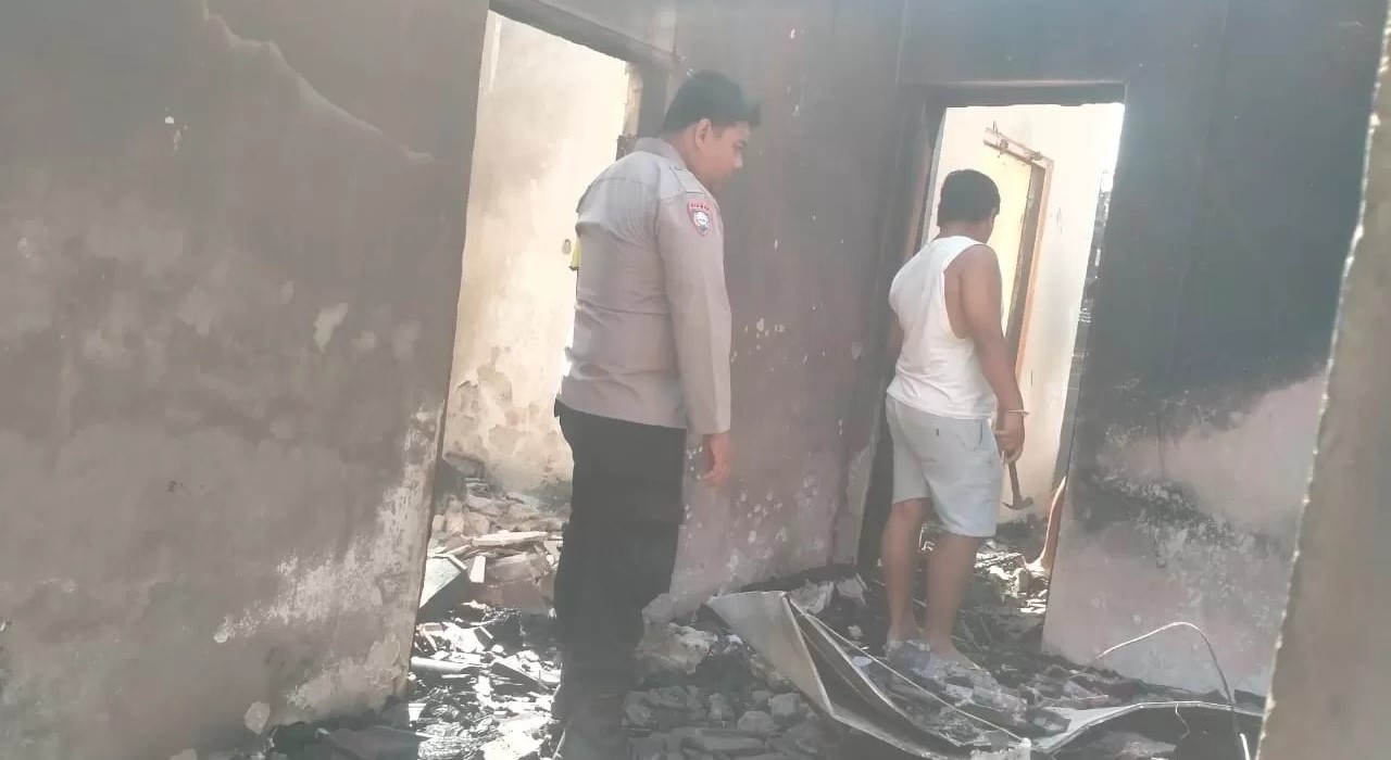 Rumah milik I Made Taman, Dusun, Bungkil Desa, Sekartaji, Kecamatan Nusa Penida, Klungkung mengalami kebakaran Kamis (17/10/2024).