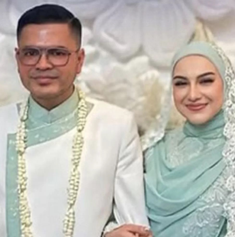 Suami baru Irish Bella pengganti Ammar Zoni (Instagram.com/@dhiniaminarti)