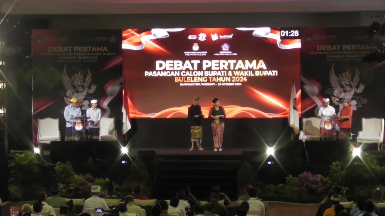 Pelaksanaan debat pertama yang diselenggarakan KPU Kabupaten Buleleng pada tahapan Pilkada 2024