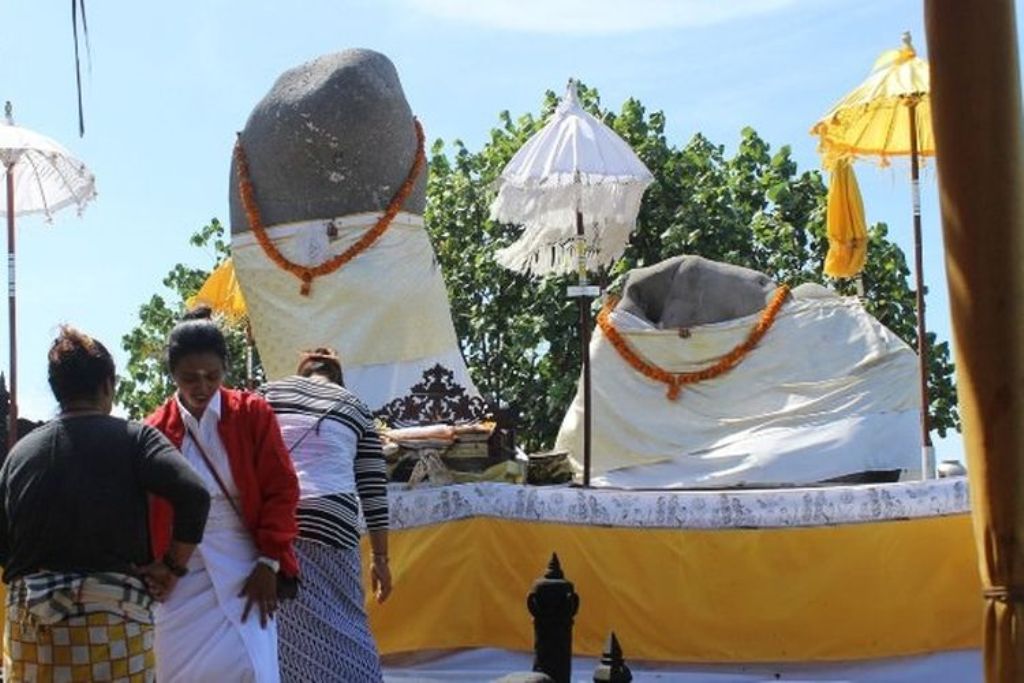 Pura Linggayoni