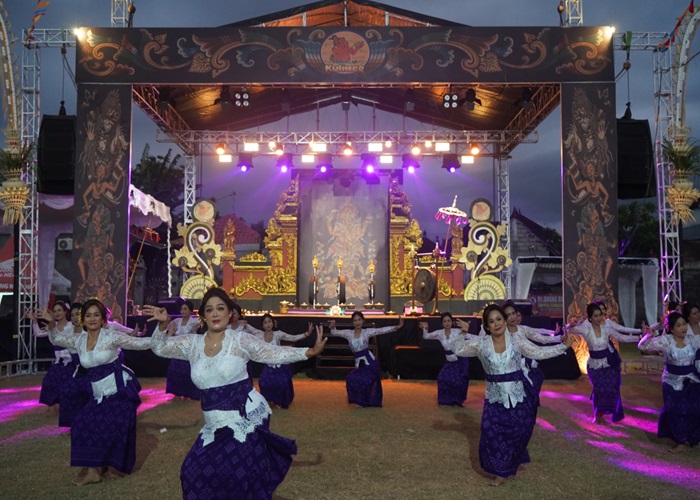 Pembukaan Kamasan Kuliner Festival ke-4 (KAKUL FEST 4) tahun 2024 di Lapangan Bina Karya Desa Kamasan, Kecamatan Klungkung, Kamis (24/10).