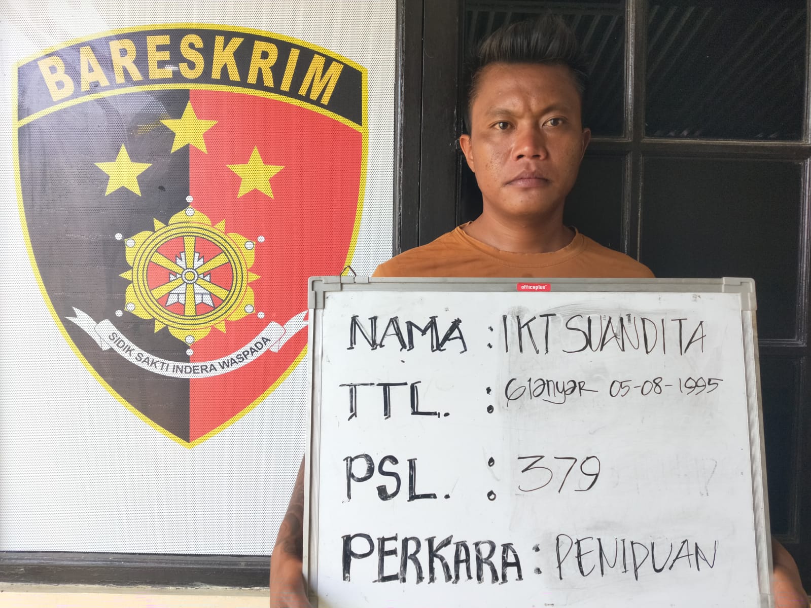 Ketut Suandita spesialis penipuan berkedok minta sumbangan, ditangkap untuk yang kelima kalinya. (Bali Express/Humas Polresta Denpasar)