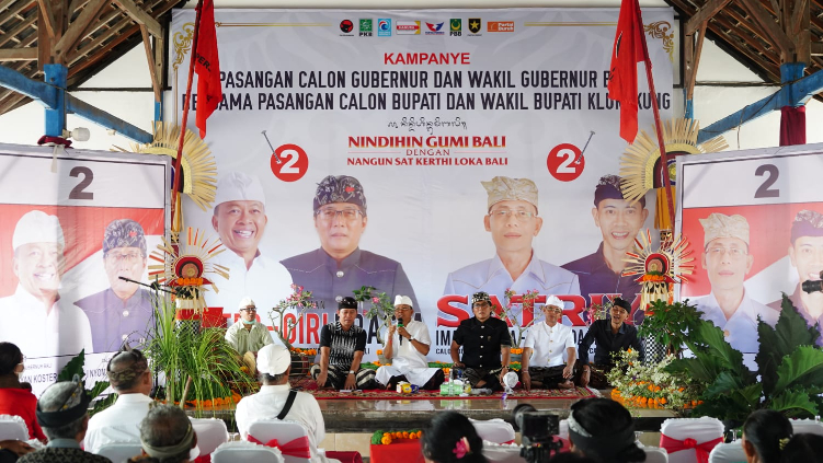 KERJA TUNTAS: Koster dan Giri Prasta bertolak ke Klungkung, pada Kamis (31/10)