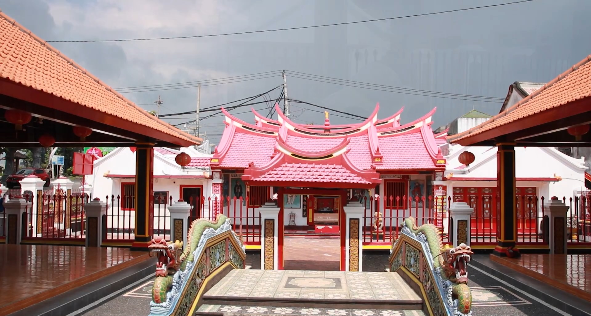 Klenteng Ling Gwang Kiong di areal Eks Pelabuhan Buleleng