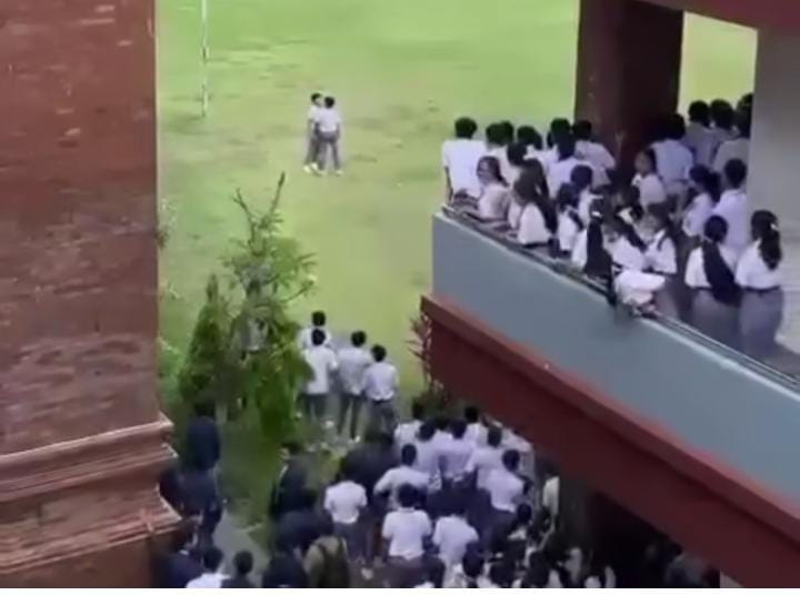 Seorang siswa curhat ke AWK bahwa ada oknum guru yang menghukum siswanya dengan Tarung Bebas