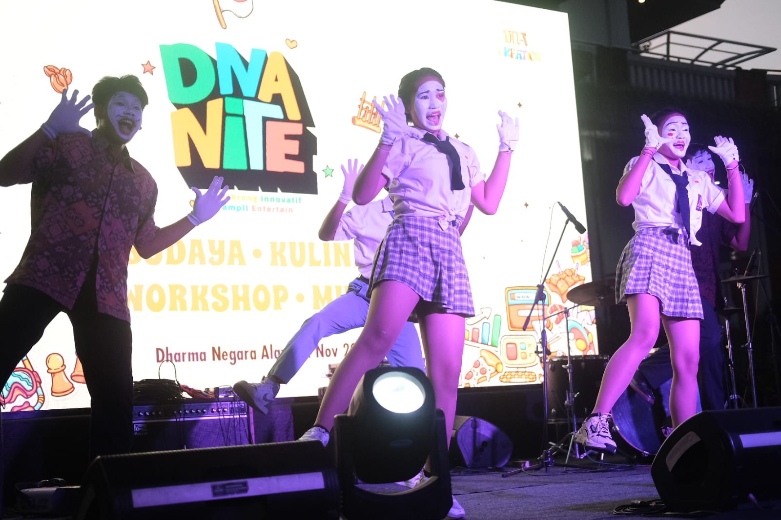 KREATIVITAS: Event kreatif bertajuk Dharma Negara Alaya Nongkrong Inovatif Tampil Entertain (DNA NITE) di Kawasan Dharma Negara Alaya (DNA) Kota Denpasar.