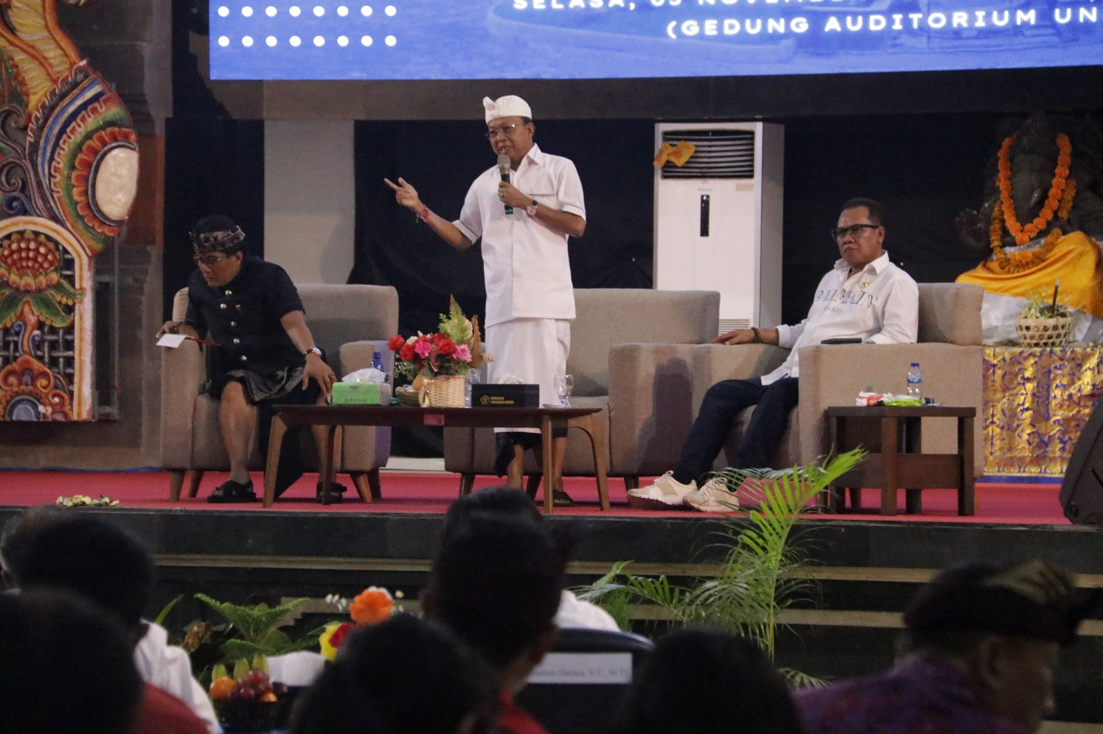 Calon Gubernur Bali dan wakil Gubernur Bali Nomor urut 02, Wayan Koster dan Nyoman Giri Prasta.