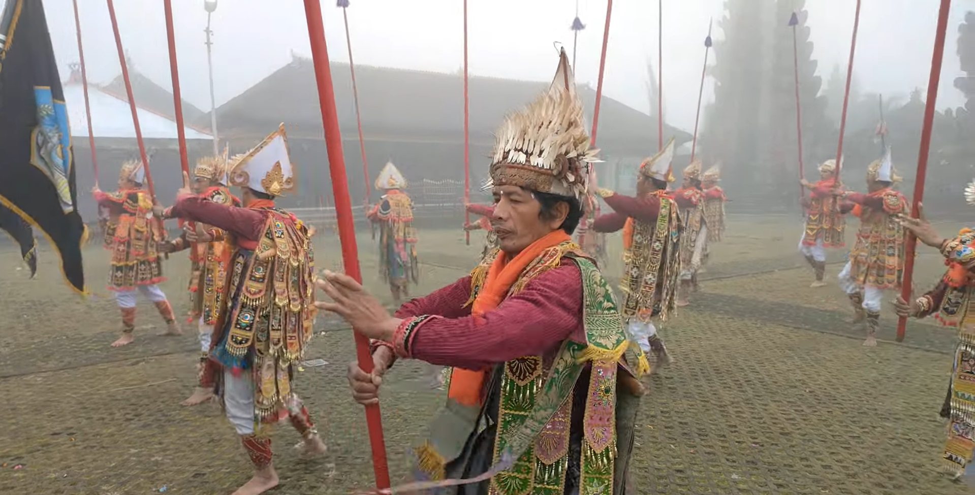 Tari Baris di Pura Ulun Danu Batur, Kintamani saat Purnama Sasih Kadasa