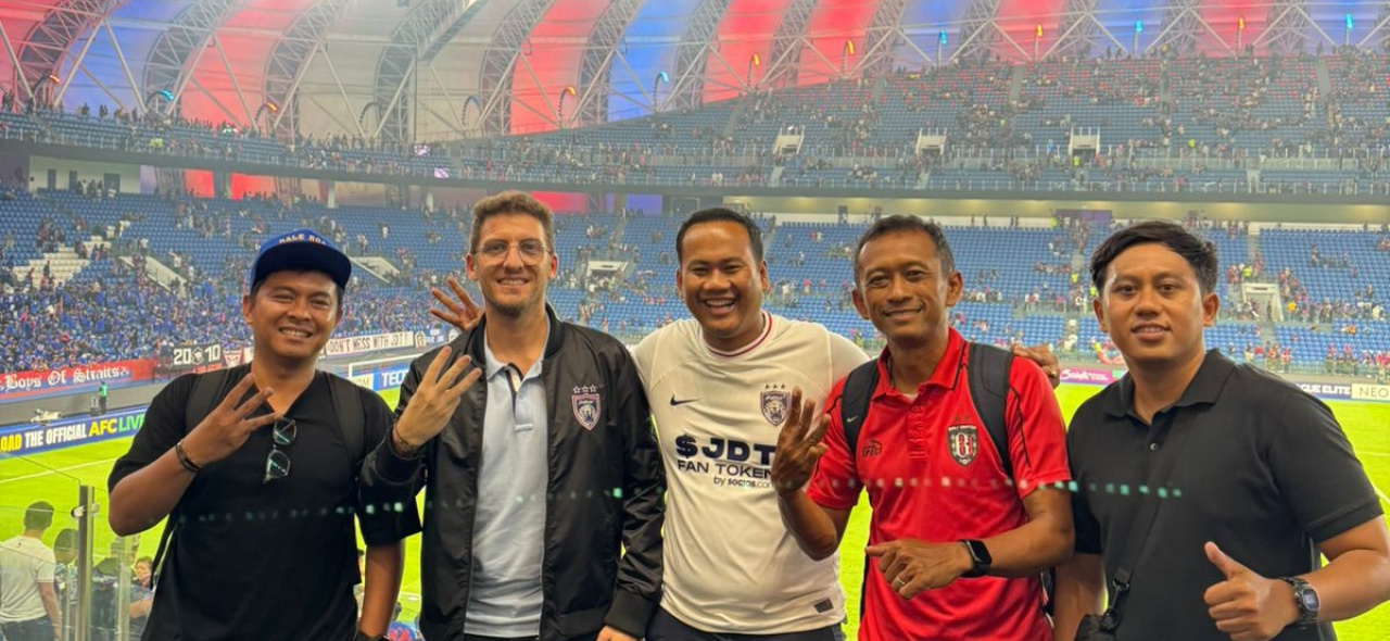 Perwakilan manajemen Bali United melakukan studi banding ke klub raksasa Malaysia, Johor Darul Ta