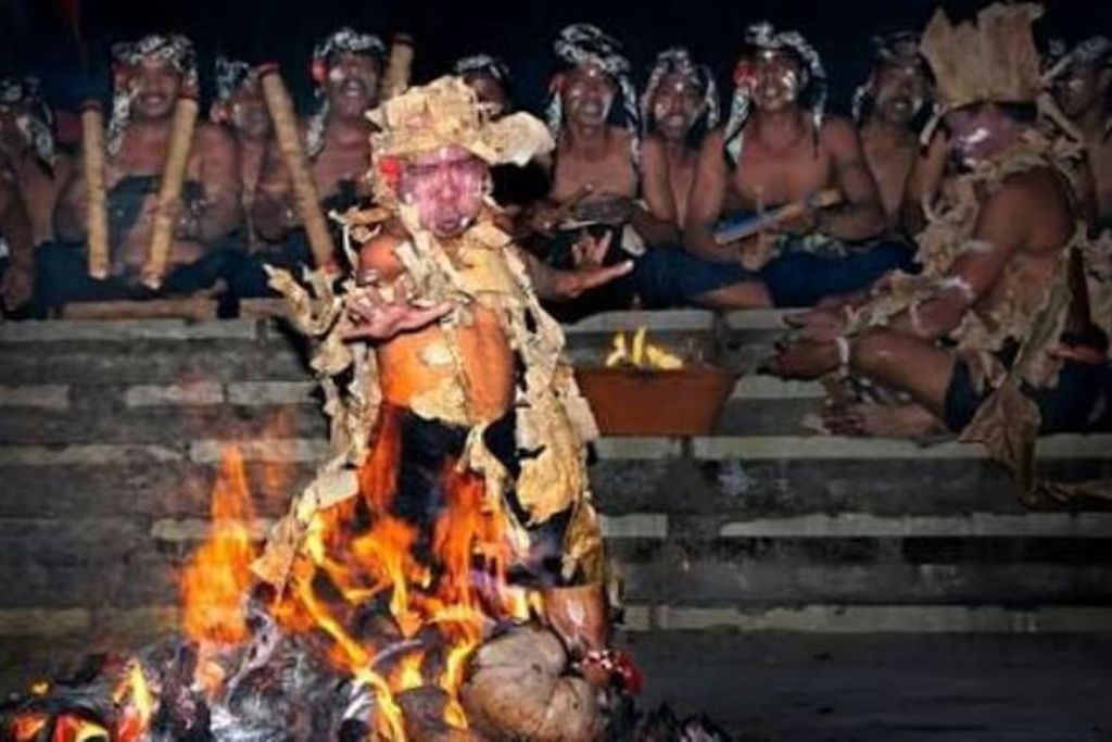 Tari Sang Hyang Memedi