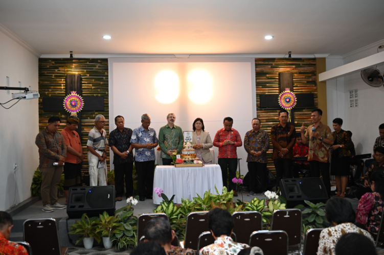 HUT: Perayaan HUT ke-93 Gereja Kemah Injil Indonesia (GKII) Daerah Bali Jemaat Pondok Sinar Kasih Untal-untal, Senin (11/11).