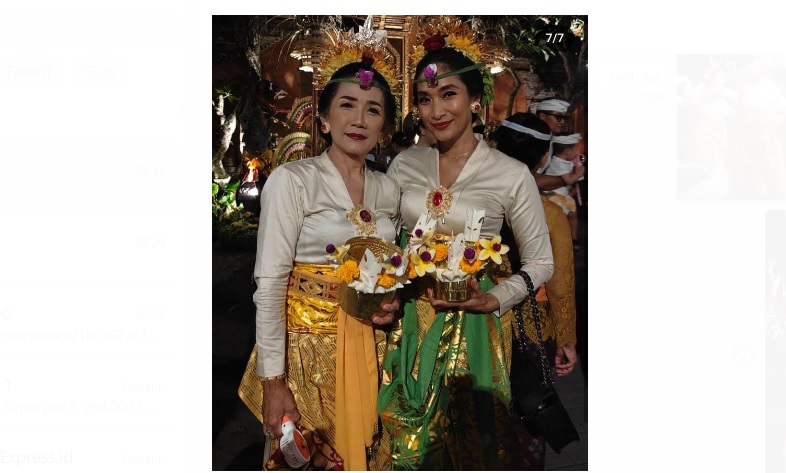 Happy Salma menjadi sorotan saat ngayah menari di Ubud Bali