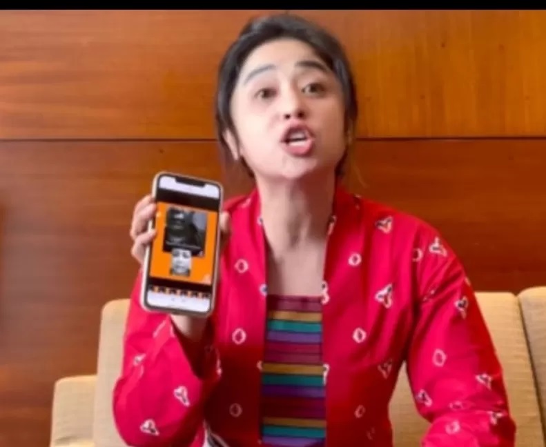 Dewi Perssik mengamuk (Instagram.com/@dewiperssik)