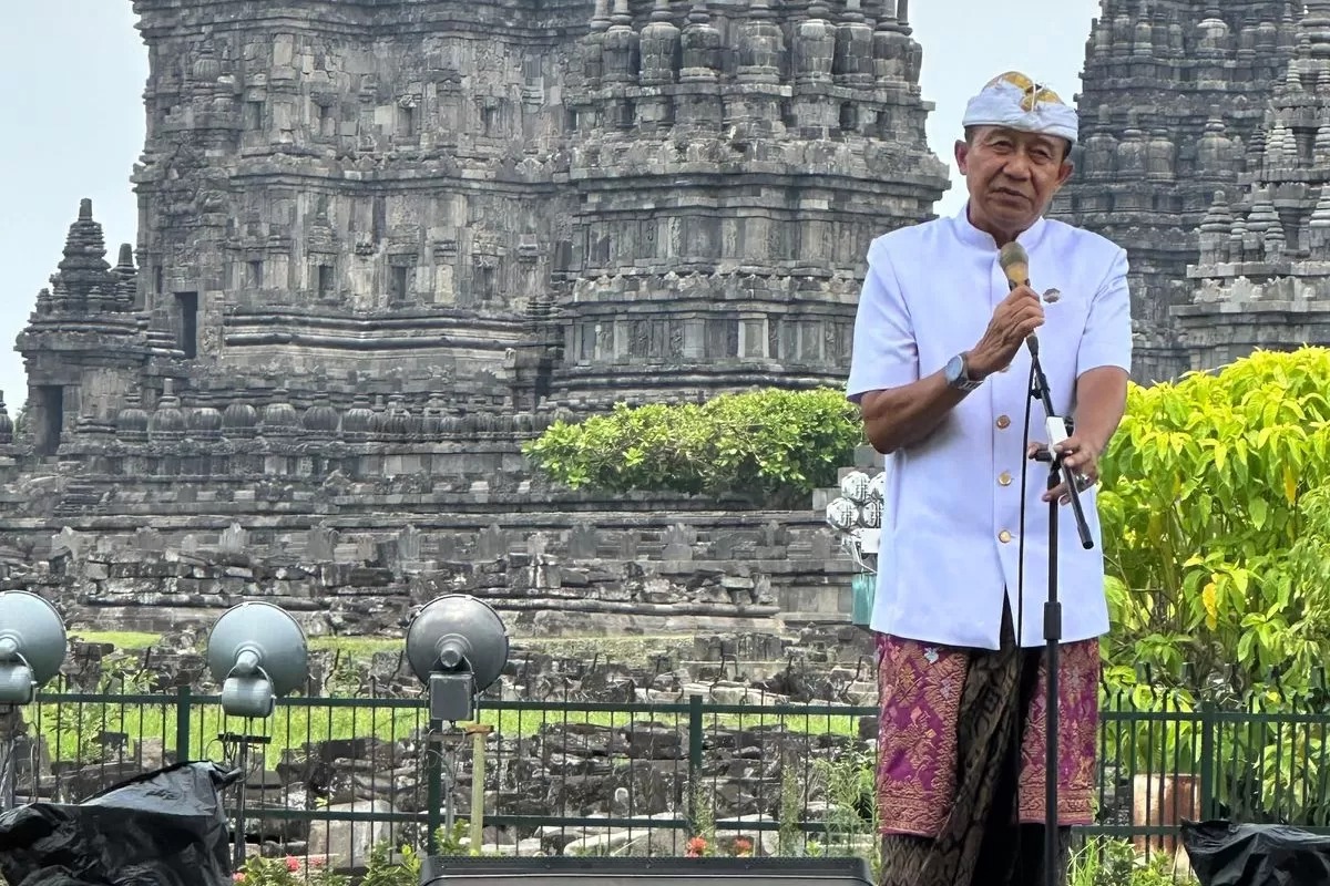 PHDI: Ketua Umum PHDI Pusat Mayjen TNI (Purn) Wisnu Bawa Tenaya saat pelaksanaan upacara Parisudha Agung Paripurna Candi Prambanan.