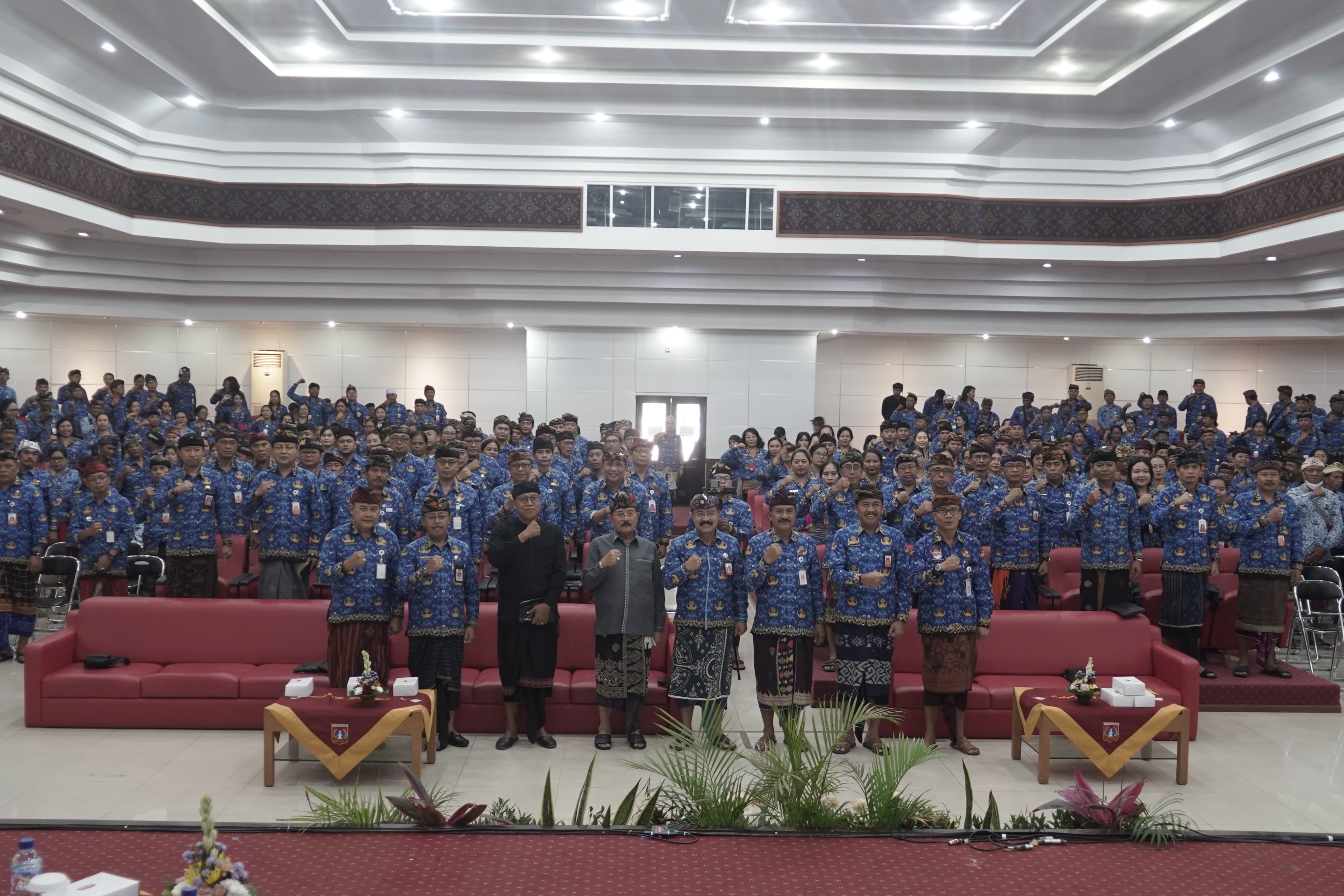 PEMBINAAN: Pemkab Karangasem menggelar seminar di MPP Karangasem, pada Kamis (14/11).