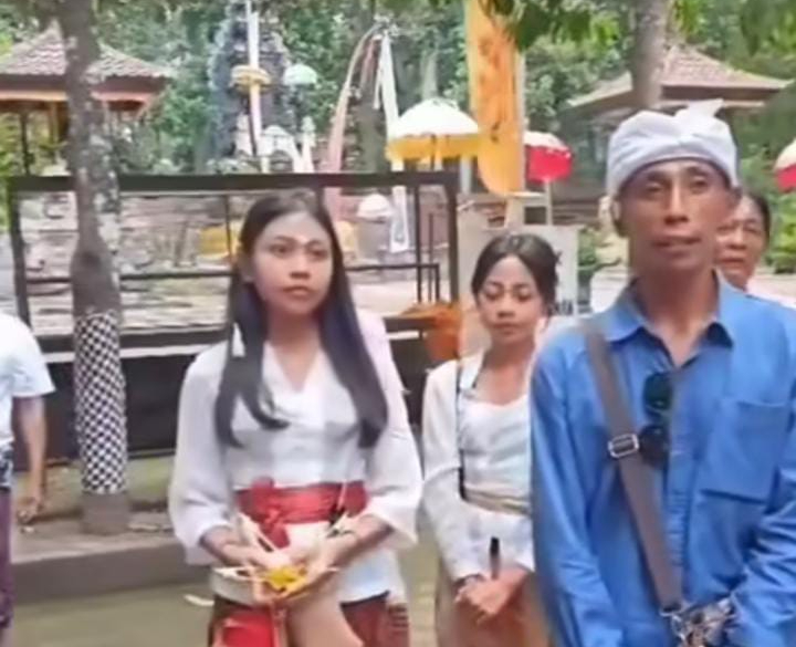 Umat Hindu Keluhkan Biaya Sembahyang yang Mahal