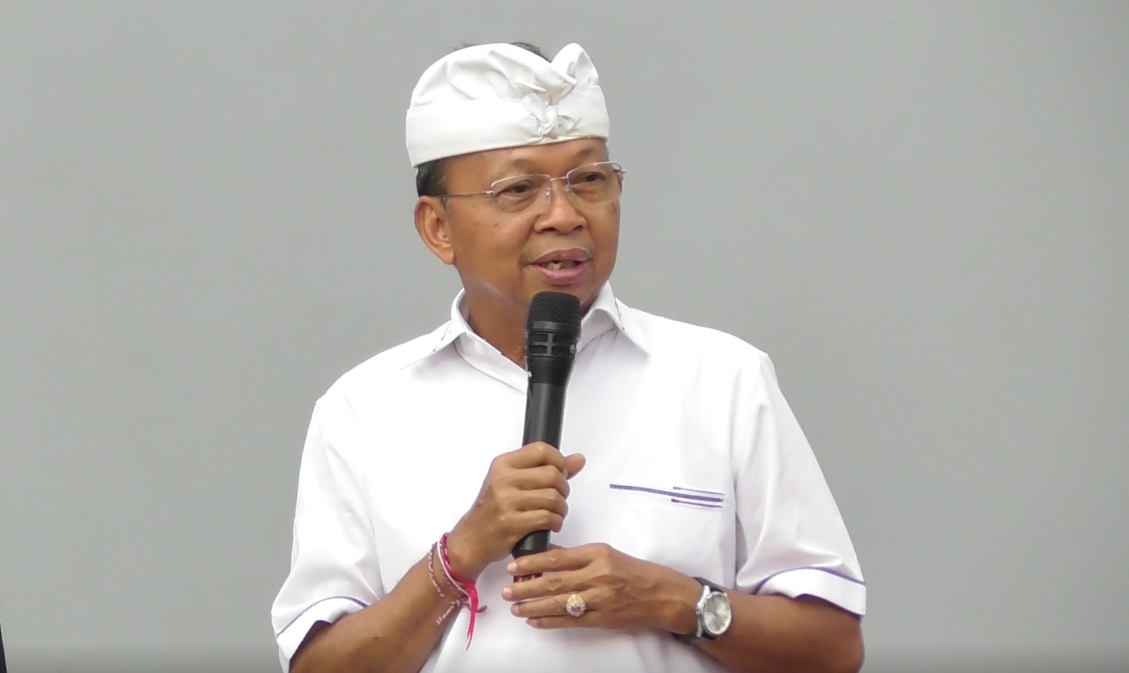 Calon Gubernur Bali, Nomor Urut 02, Wayan Koster.