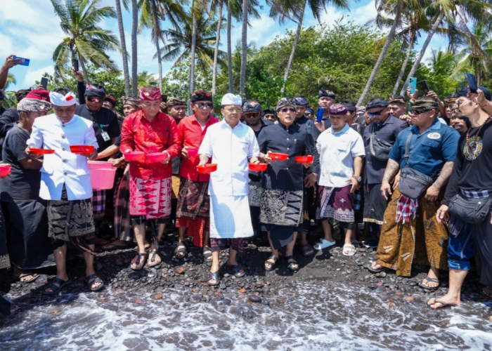 VISIONER: Paslon Gubernur dan Wakil Gubernur Bali nomor 2 Wayan Koster dan Nyoman Giri Prasta berkomitmen membangun Bali yang ajeg.