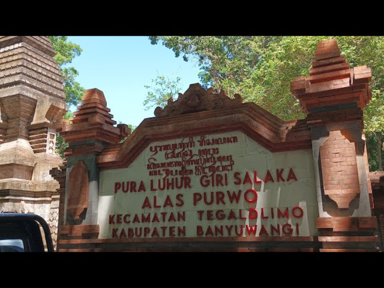 Umat Hindu kini dibebaskan tiket masuk ke Pura Luhur Giri Salaka