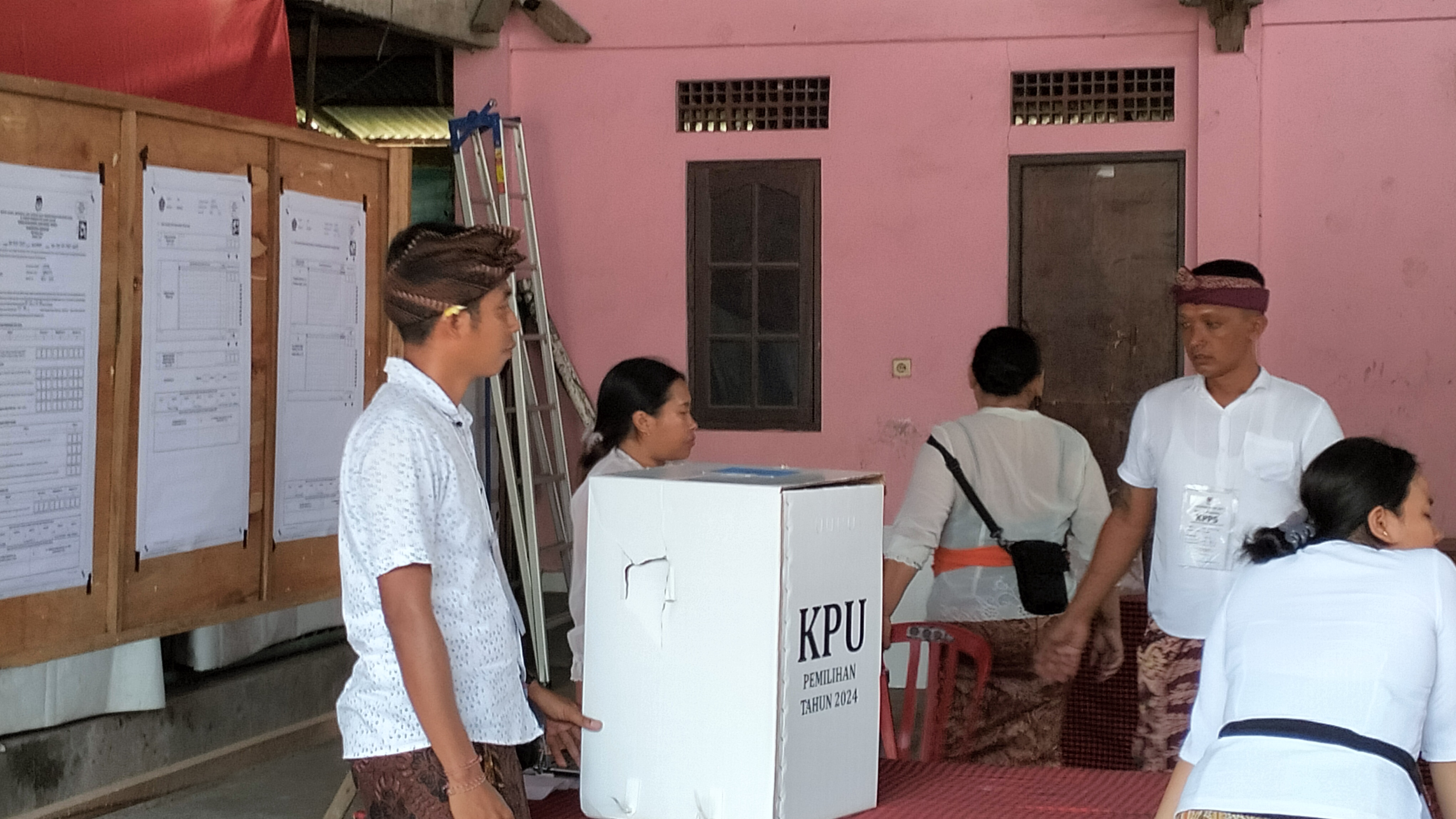 PEMILIHAN ULANG: TPS yang terancam pemilihan ulang gegara beberapa kejadian yang membuat Pilkada Tabanan memanas.