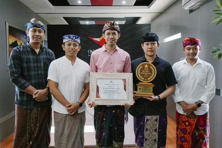 Civitas INSTIKI Raih Anugerah Adi Karya Nugraha 2024