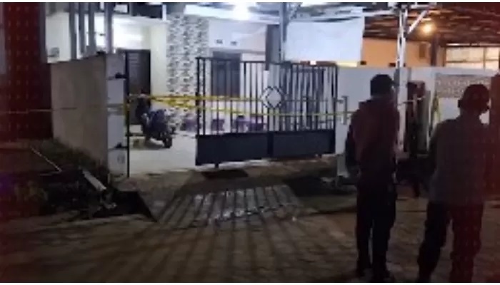 Kondisi rumah korban pembunuhan di di Jalan Raya Pasir Padi Perumahan Ayra, Temberan, Kecamatan Bukit Intan, Pangkalpinang.