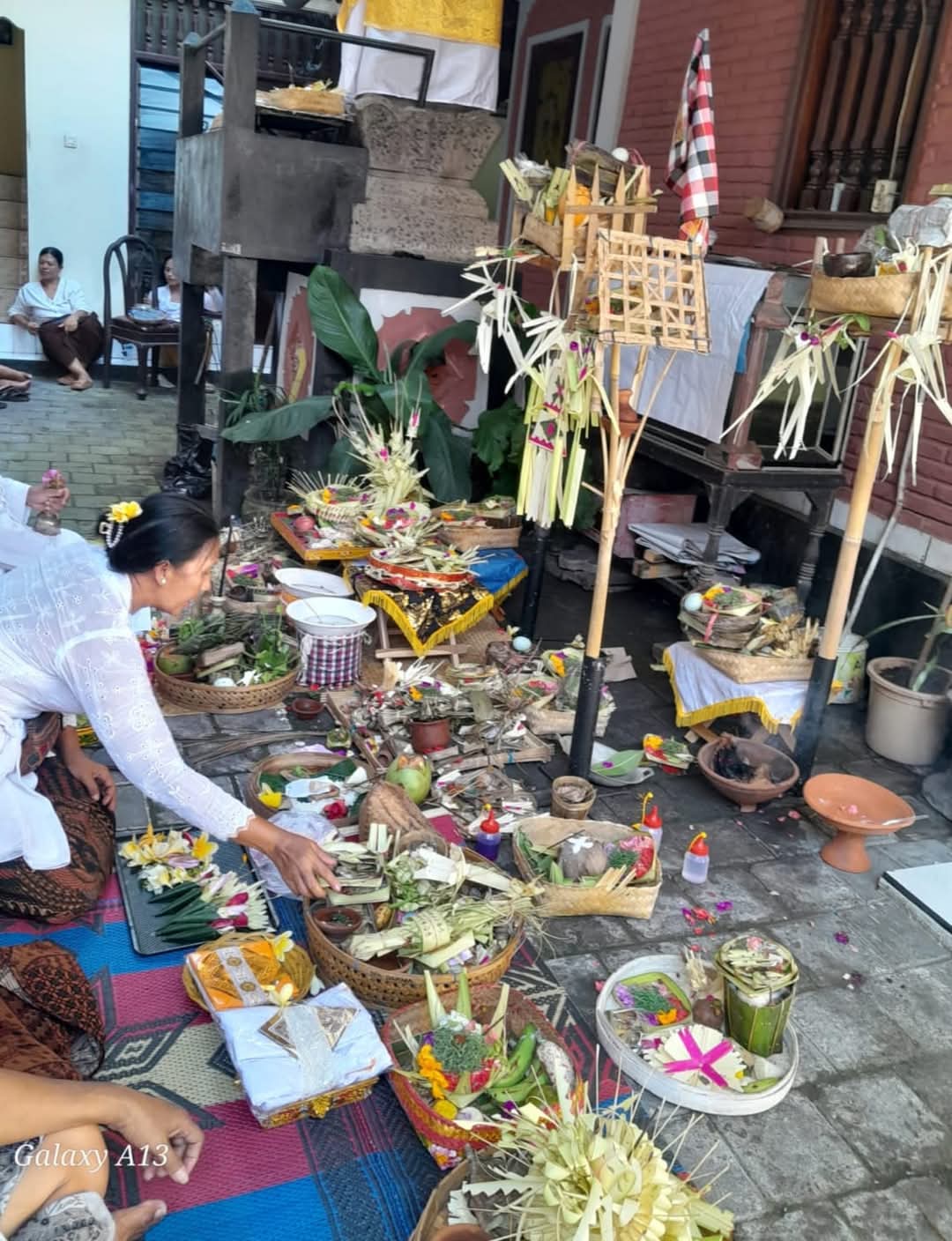 Prosesi Ritual Warak Keruron yang dilaksanakan jika terjadi keguguran