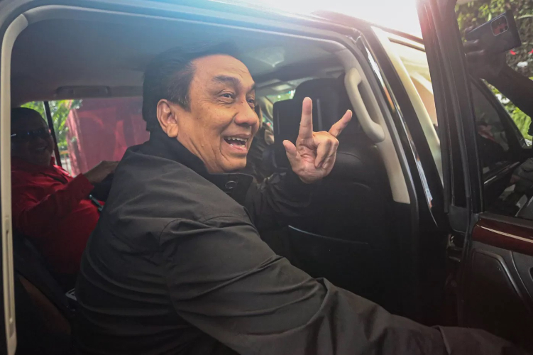 Effendi Simbolon dipecat menjadi kader PDIP