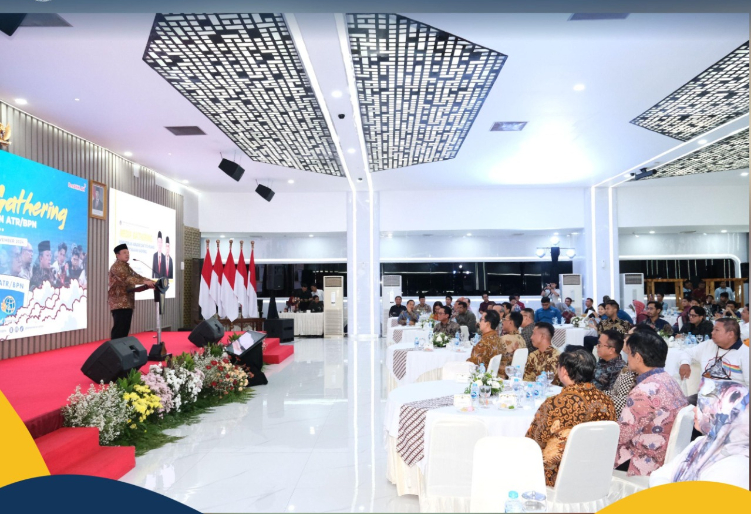 Menteri Nusron Wahid mengemukakan gagasan terkait wakaf produktif saat media gathering Kementrian ATR/BPN