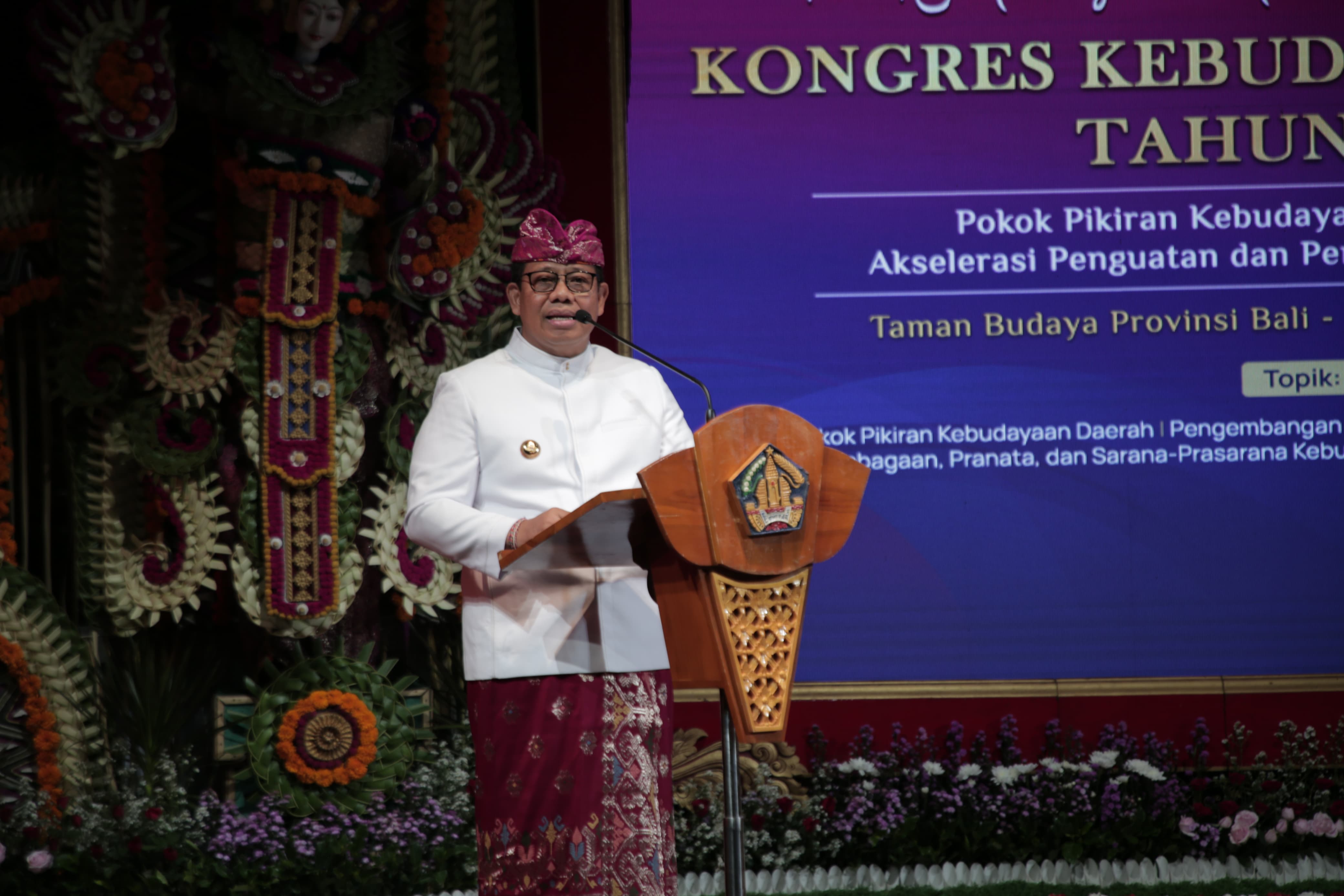 KONGRES: Kongres Kebudayaan Bali IV Tahun 2024 resmi dibuka Penjabat (Pj.) Gubernur Bali, S.M. Mahendra Jaya pada Jumat (6/12) di Gedung Ksirarnawa, Taman Budaya Provinsi Bali