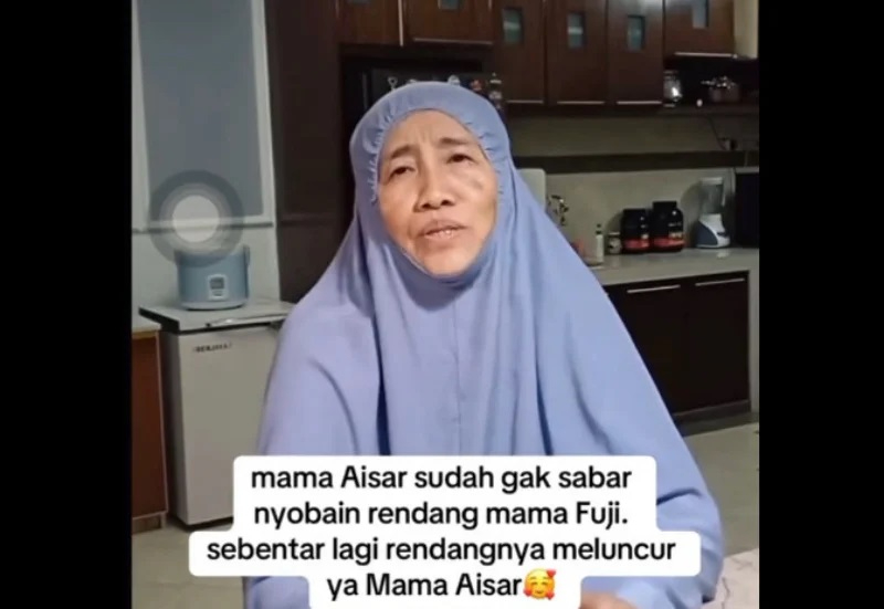 Roslina Abdul Rashid, ibu dari Aisar Khaled ucapkan terimakasih usai dikirimi rendang Mama Fuji