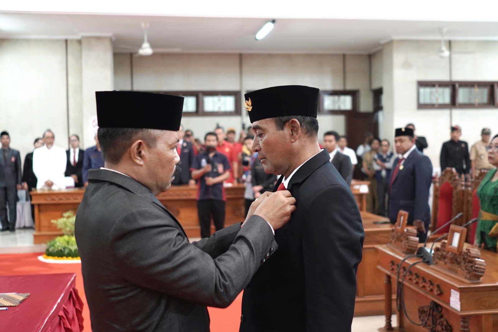 Pelantikan PAW anggota DPRD Kabupaten Buleleng, Ketut Trina Utama